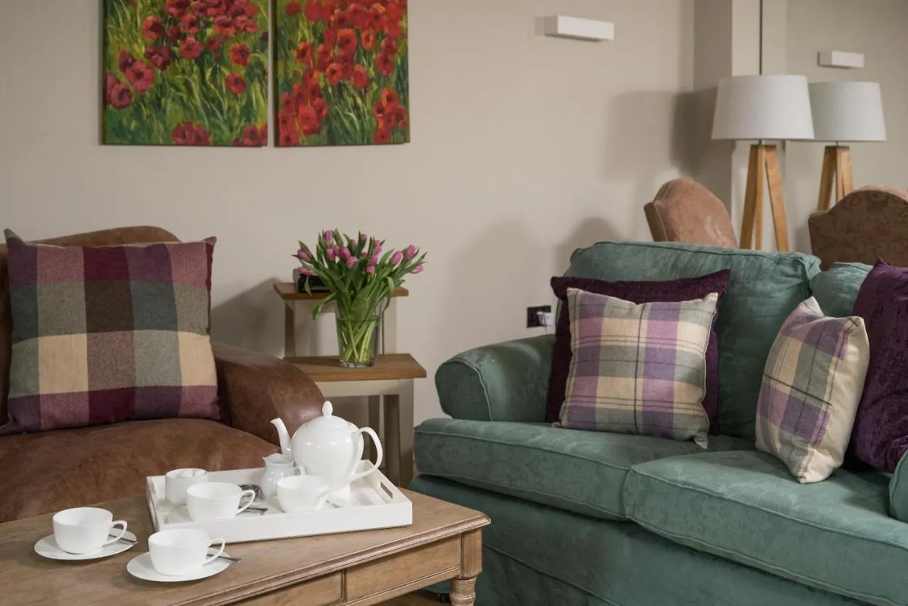 Brittons Farm And Cottages, Hot Tub And Gym Bath 0*,  United Kingdom