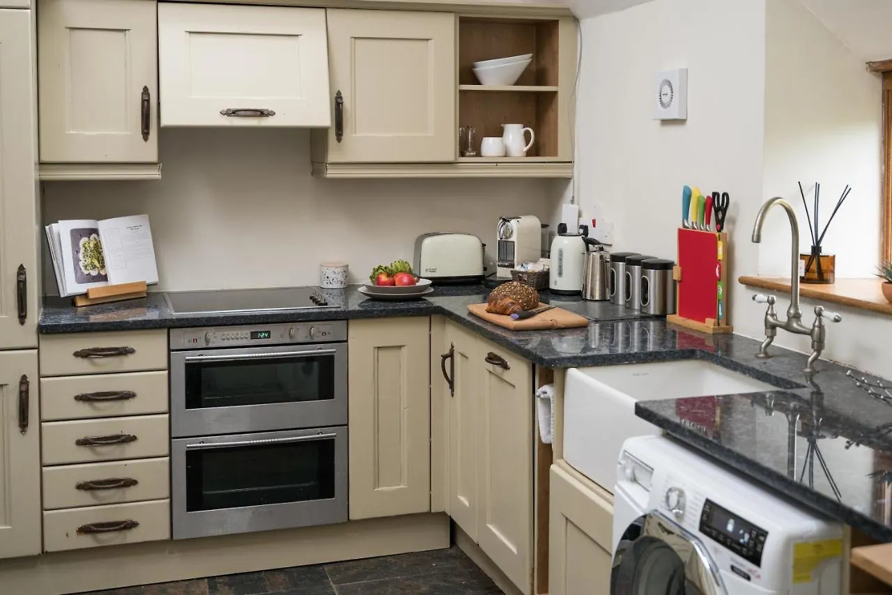 Brittons Farm And Cottages, Hot Tub And Gym Bath Holiday home
