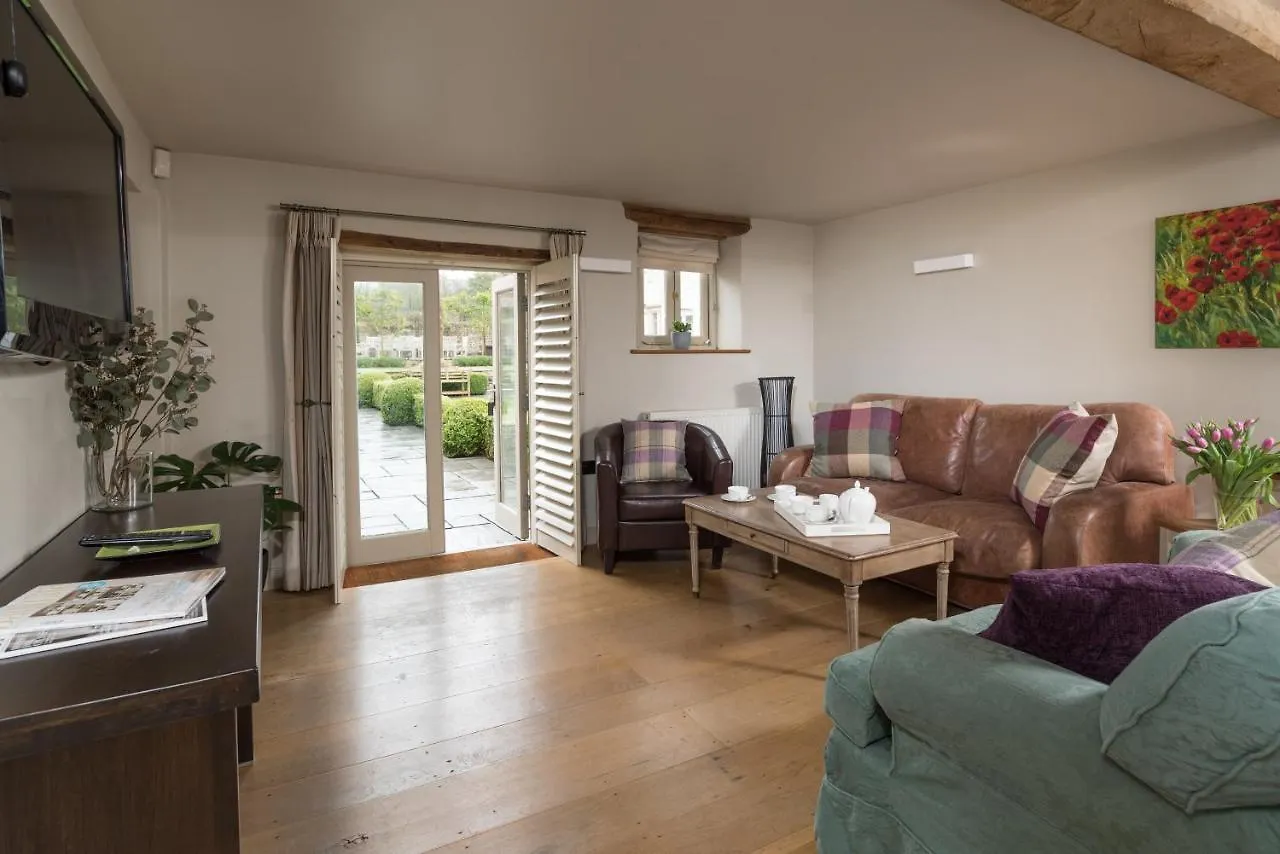 Brittons Farm And Cottages, Hot Tub And Gym Bath 0*,  United Kingdom