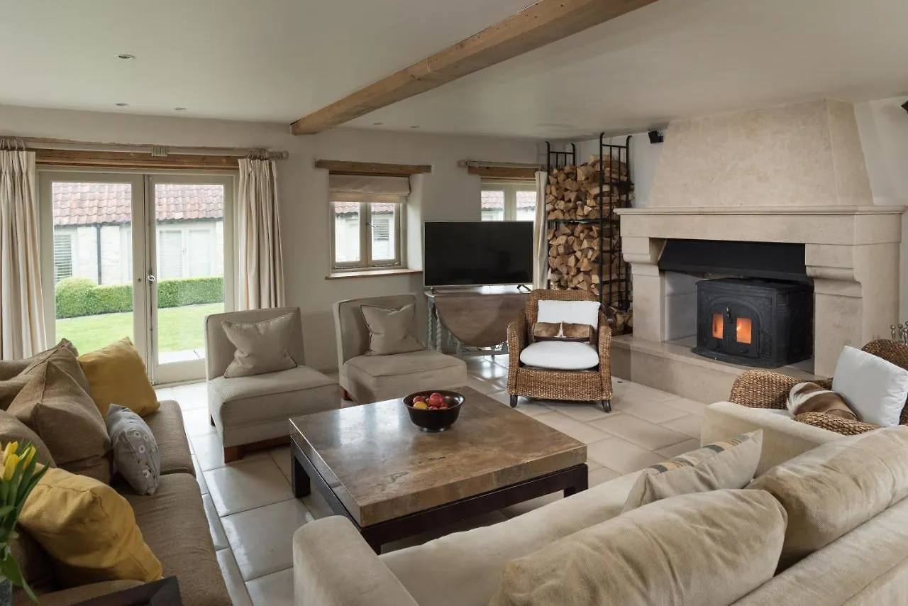 Brittons Farm And Cottages, Hot Tub And Gym Bath Holiday home
